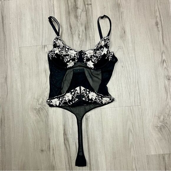 Victoria’s Secret teddy black mesh cream embroidery underwire sz36C NWOT vintage - Picture 8 of 15